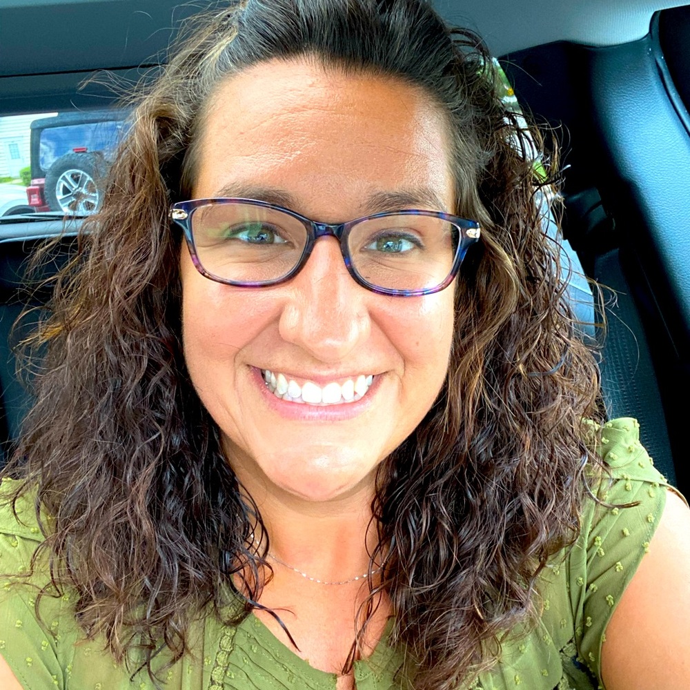 Meet your Posher, Brooke